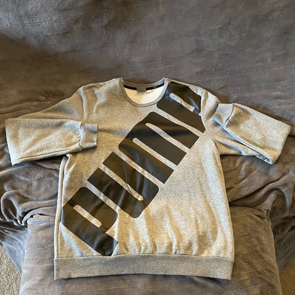 Men’s Puma sweatshirt - Picture 2 of 3